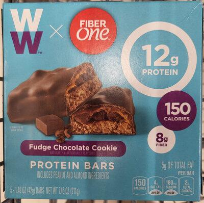 Fiber One Fudge Chocolate Cookie Protein Bar package front