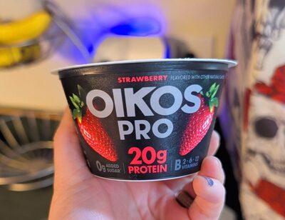 Oikos Pro Strawberry Yogurt Cup package front