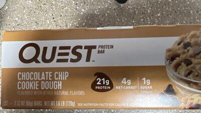Quest Chocolate Chip Cookie Dough Protein Bar package front